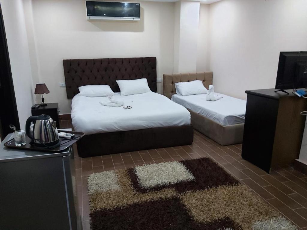 Pyramids Plateau Inn Giza Экстерьер фото