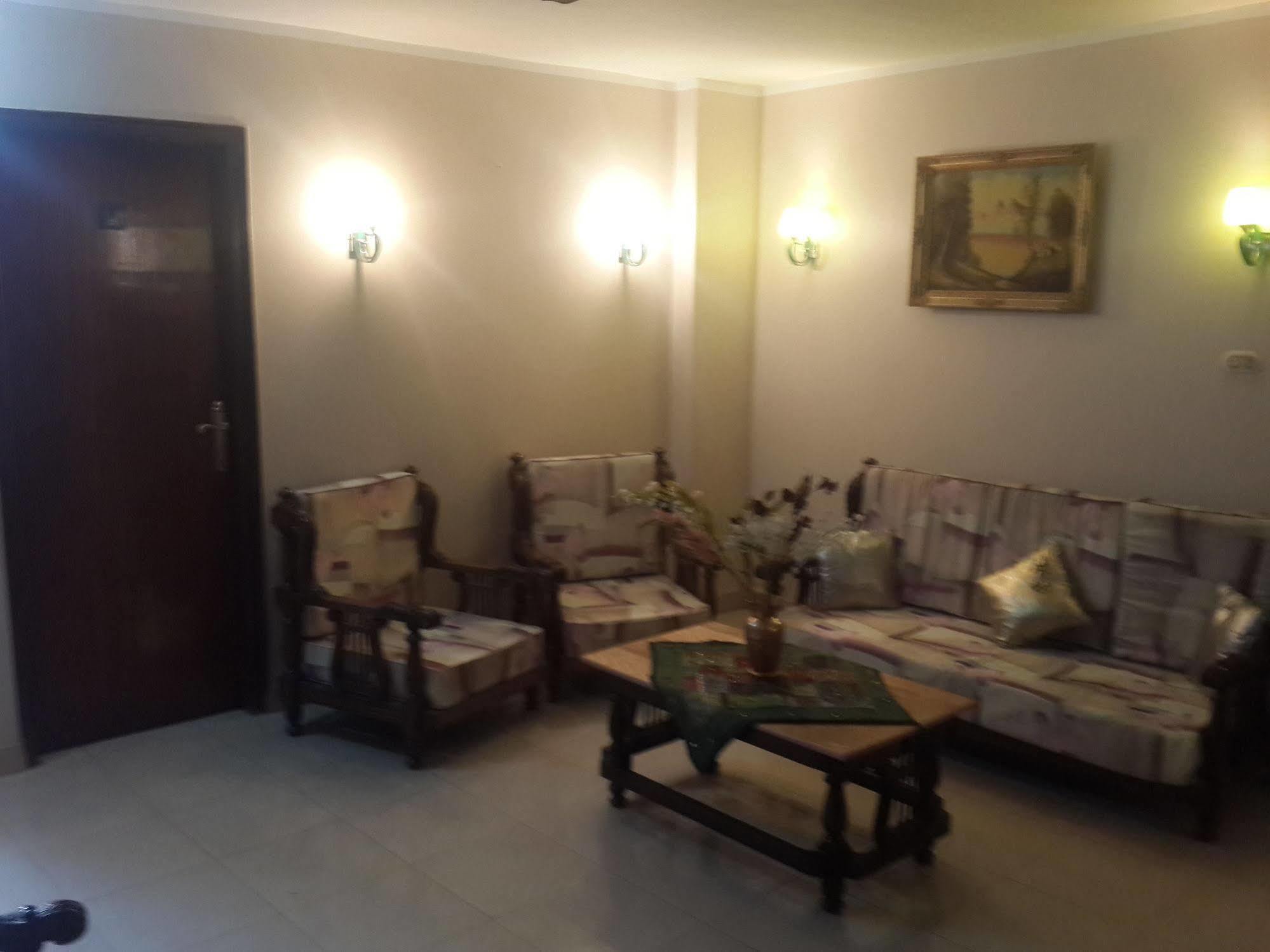 Pyramids Plateau Inn Giza Экстерьер фото