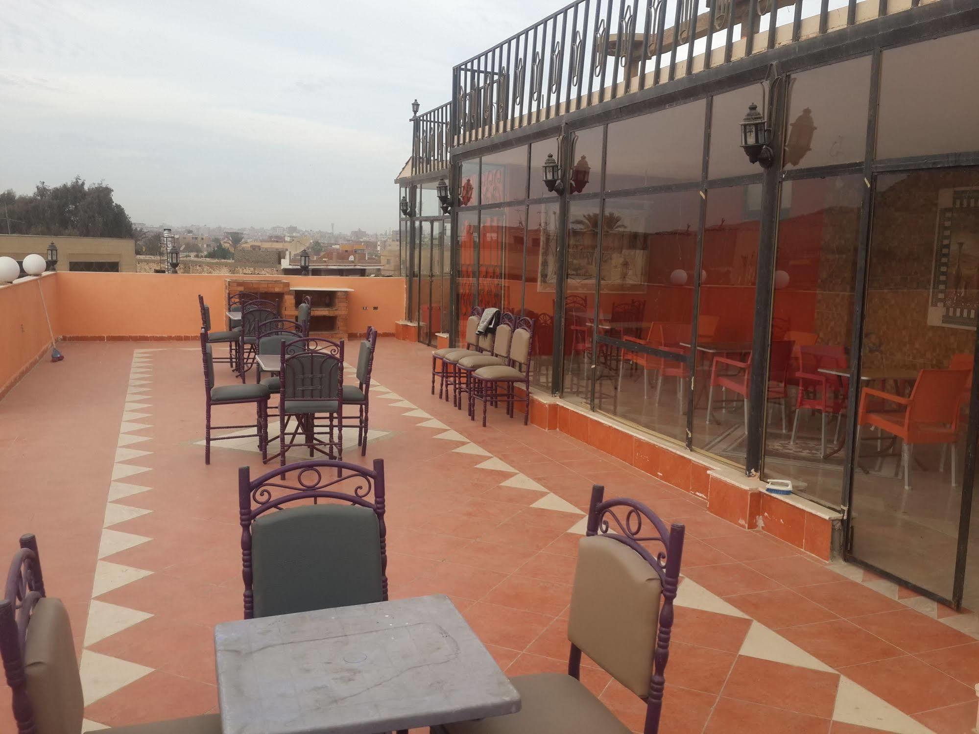 Pyramids Plateau Inn Giza Экстерьер фото