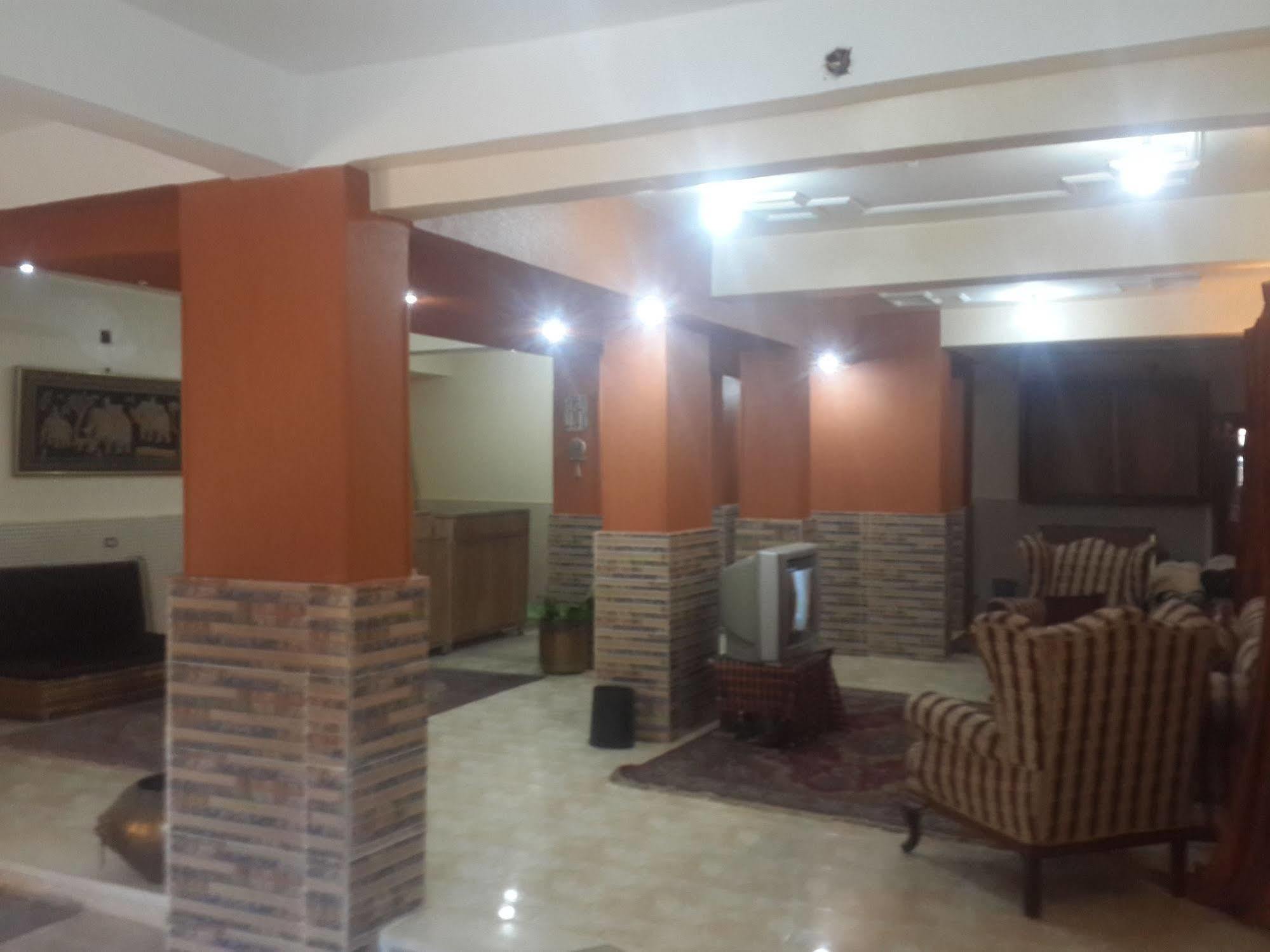 Pyramids Plateau Inn Giza Экстерьер фото